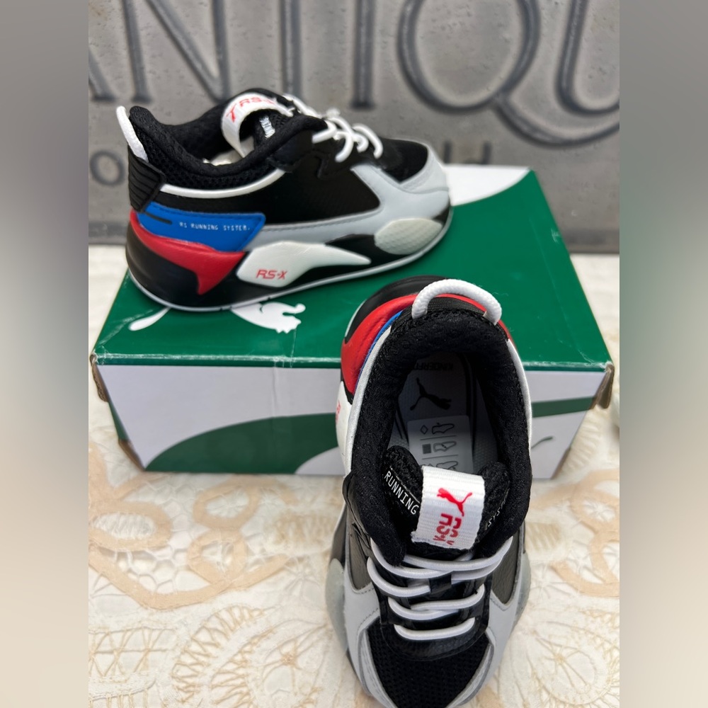 TODDLER Puma shoes size 6C
